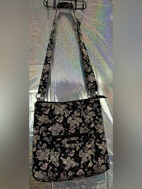 Vera Bradley Black Floral Crossbody Bag Quilted Shoulder Purse Multiple Pockets